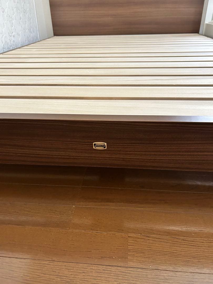 【】【シモンズ】木製ダブルベッドフレーム【販売8月まで】
