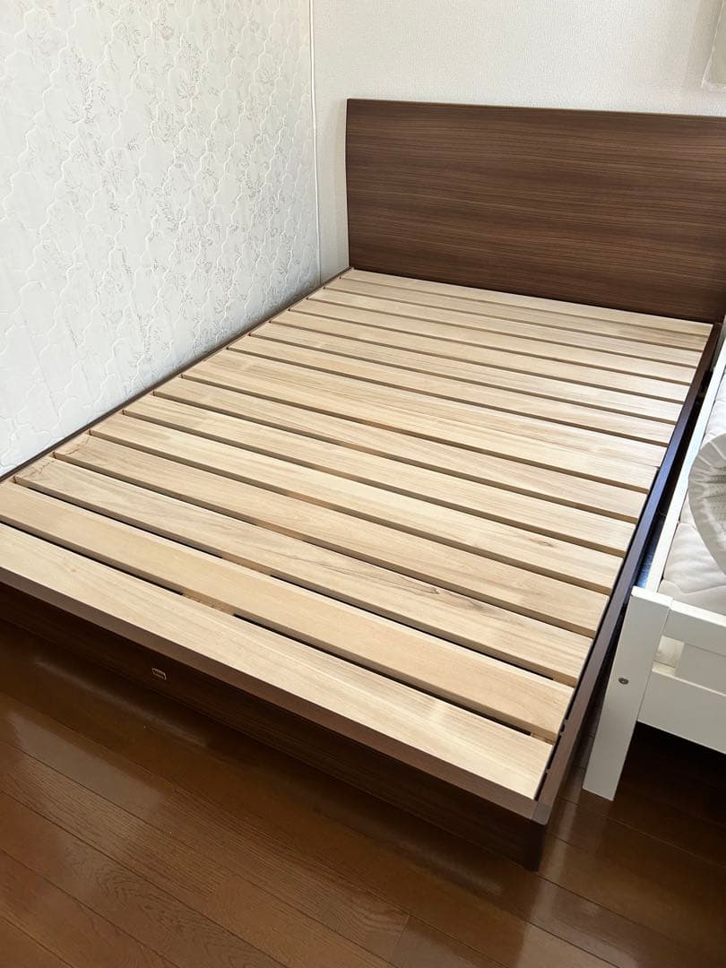 【】【シモンズ】木製ダブルベッドフレーム【販売8月まで】