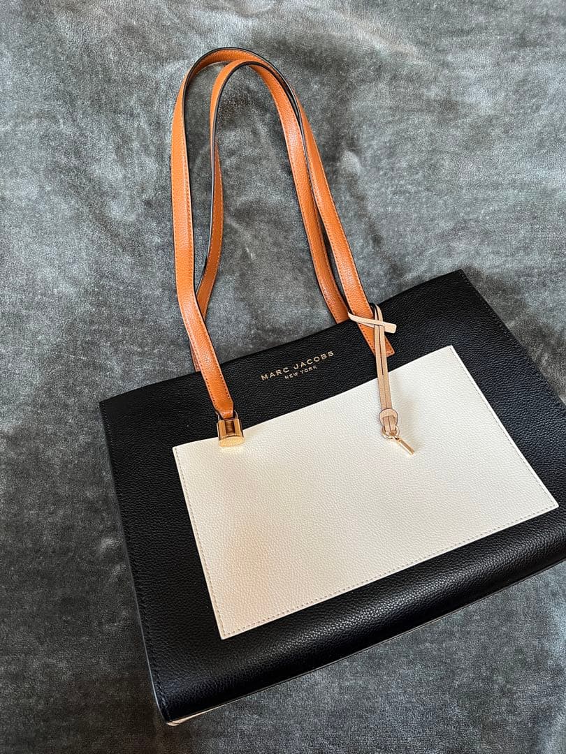 MARC JACOBS トートバッグ 黒/白/茶 値下げ