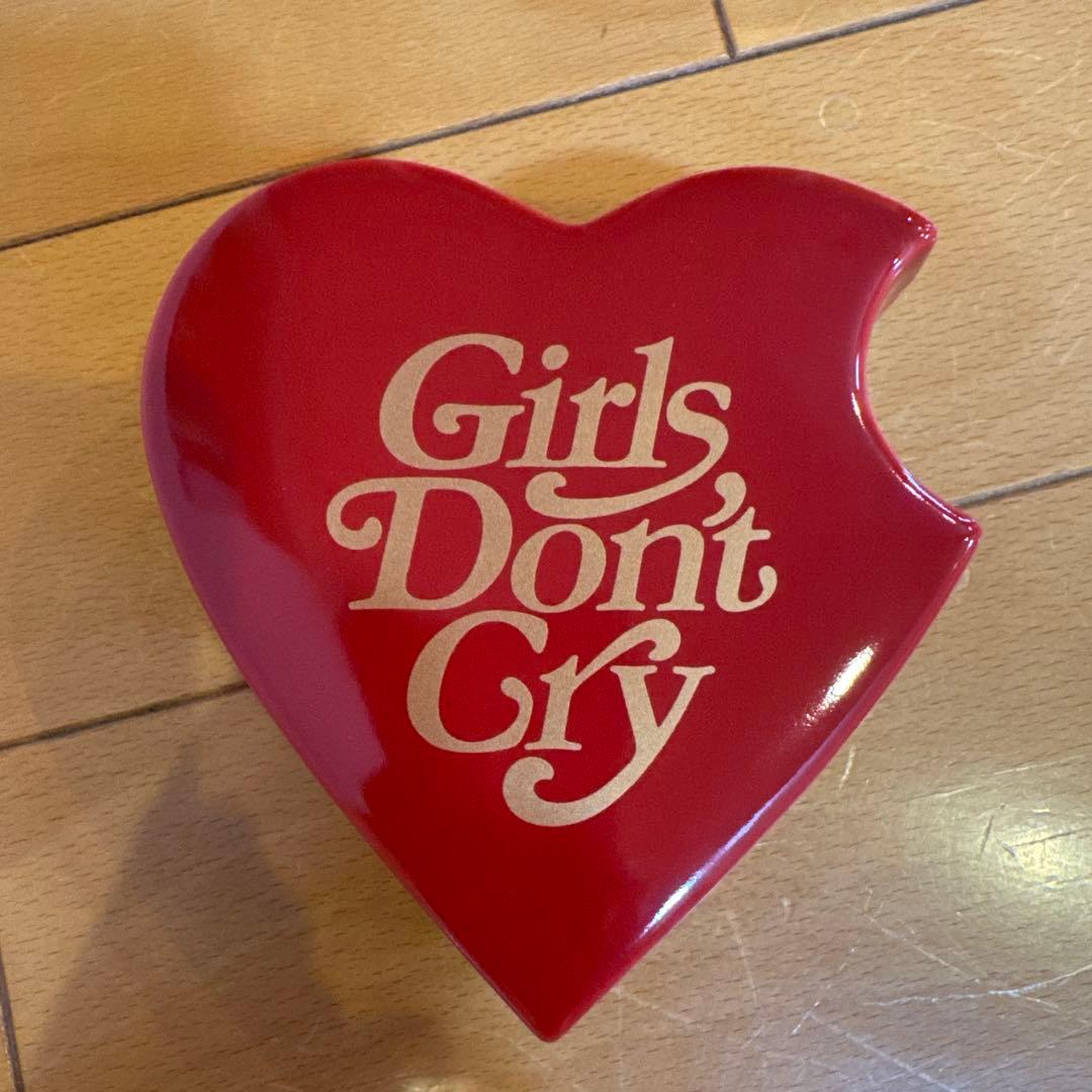 verdy Girls Don't Cry 有田焼き