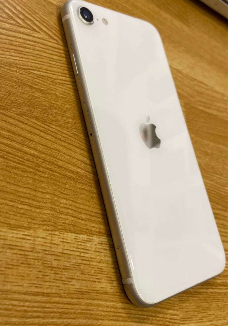 iPhone SE第2世代 64GB 本体のみ