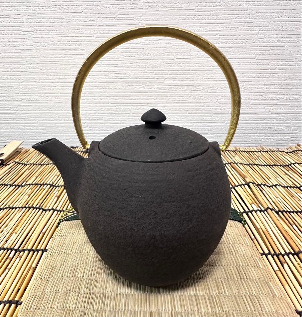 新品　菊地保寿堂　奥山清行デザイン　和鉄ポット　まゆSS 鉄急須　南部鉄瓶