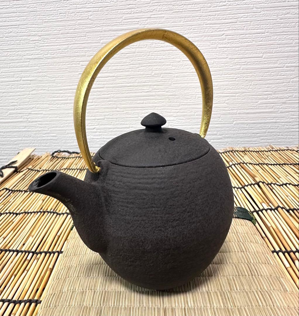 新品　菊地保寿堂　奥山清行デザイン　和鉄ポット　まゆSS 鉄急須　南部鉄瓶