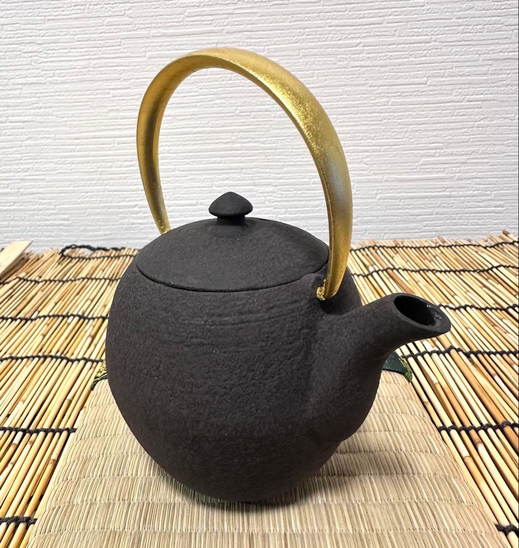 新品　菊地保寿堂　奥山清行デザイン　和鉄ポット　まゆSS 鉄急須　南部鉄瓶