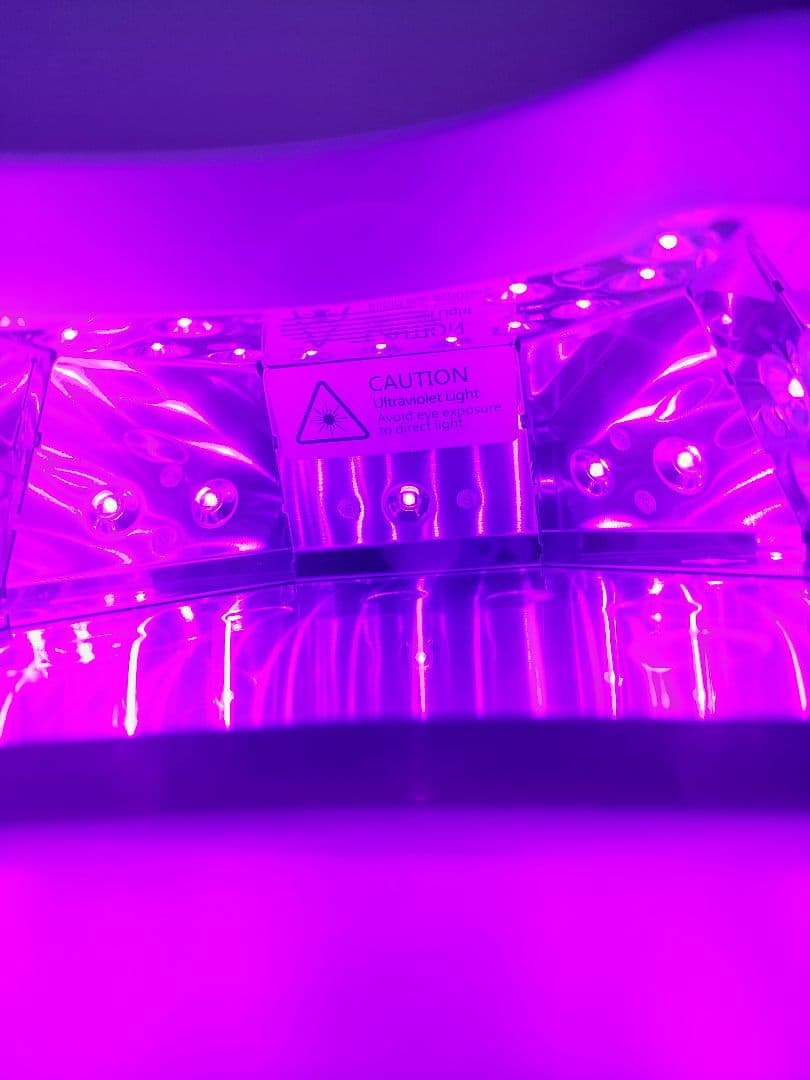 シャイニージェルコードレスハイブリッドネイルライト