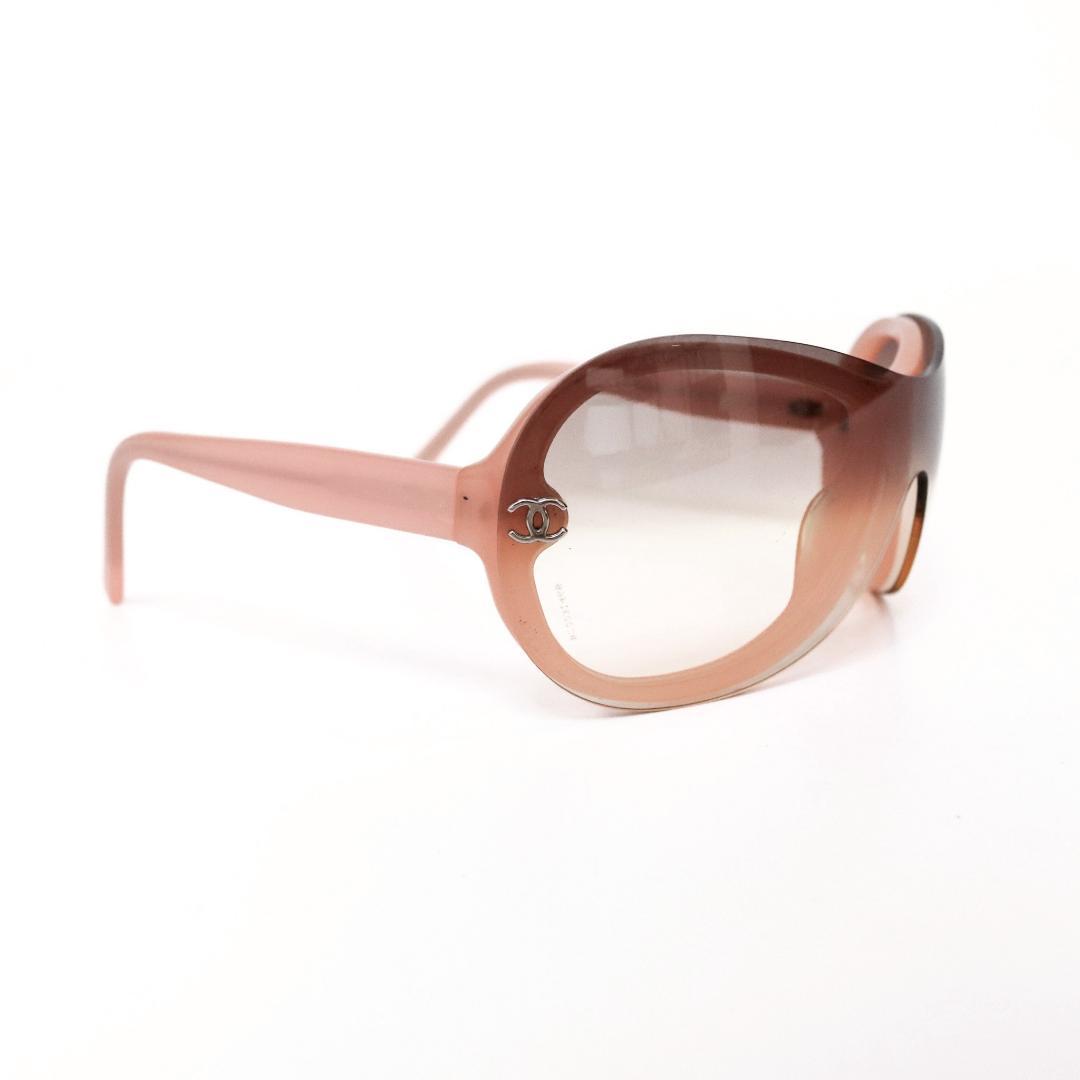 CHANEL ココマーク グレーベージュグラデ シールドサングラス d114