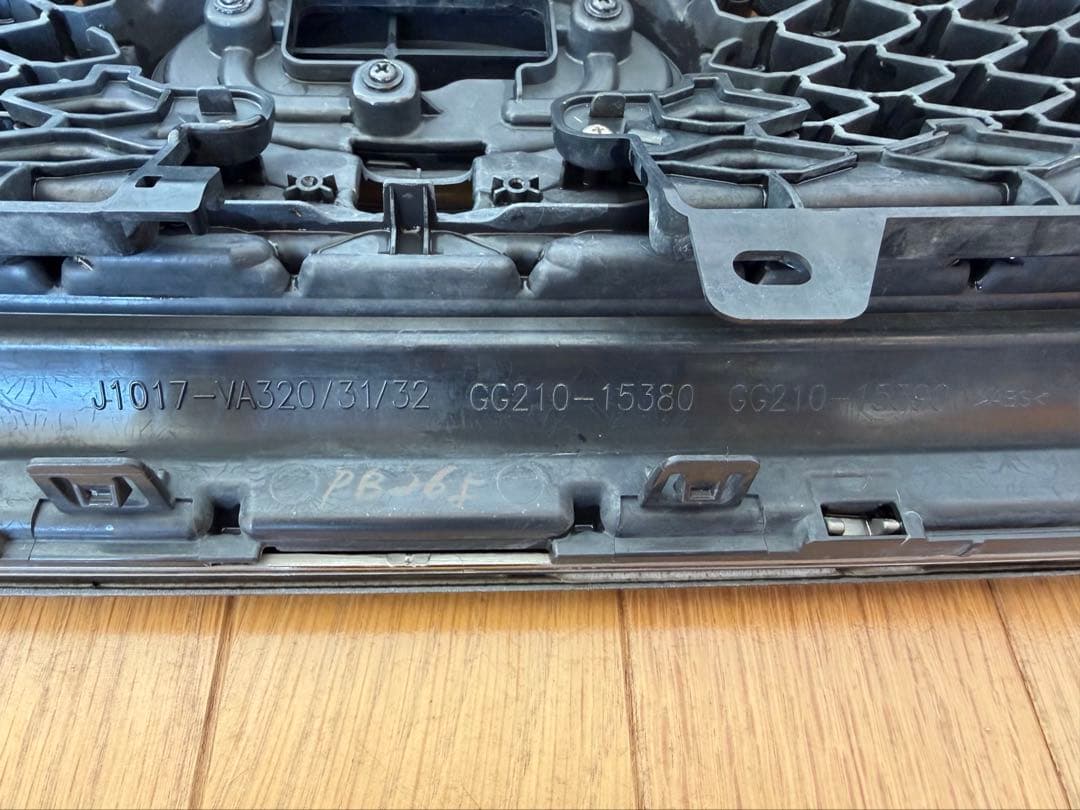 SUBARU 純正オプショングリル レヴォーグ VM (STI Sport）用