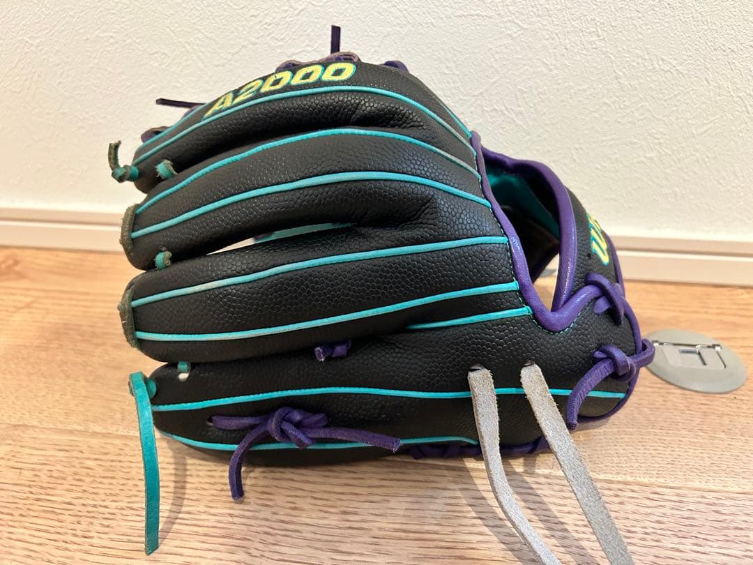 Wilson A2000 硬式グローブ 黒/紫/青
