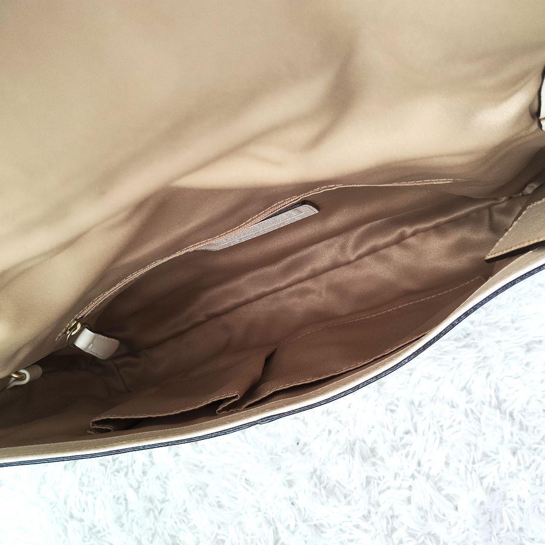 美品⭐️COACH SOHO ワンショルダーバッグ　レザー ゴールド金具 白