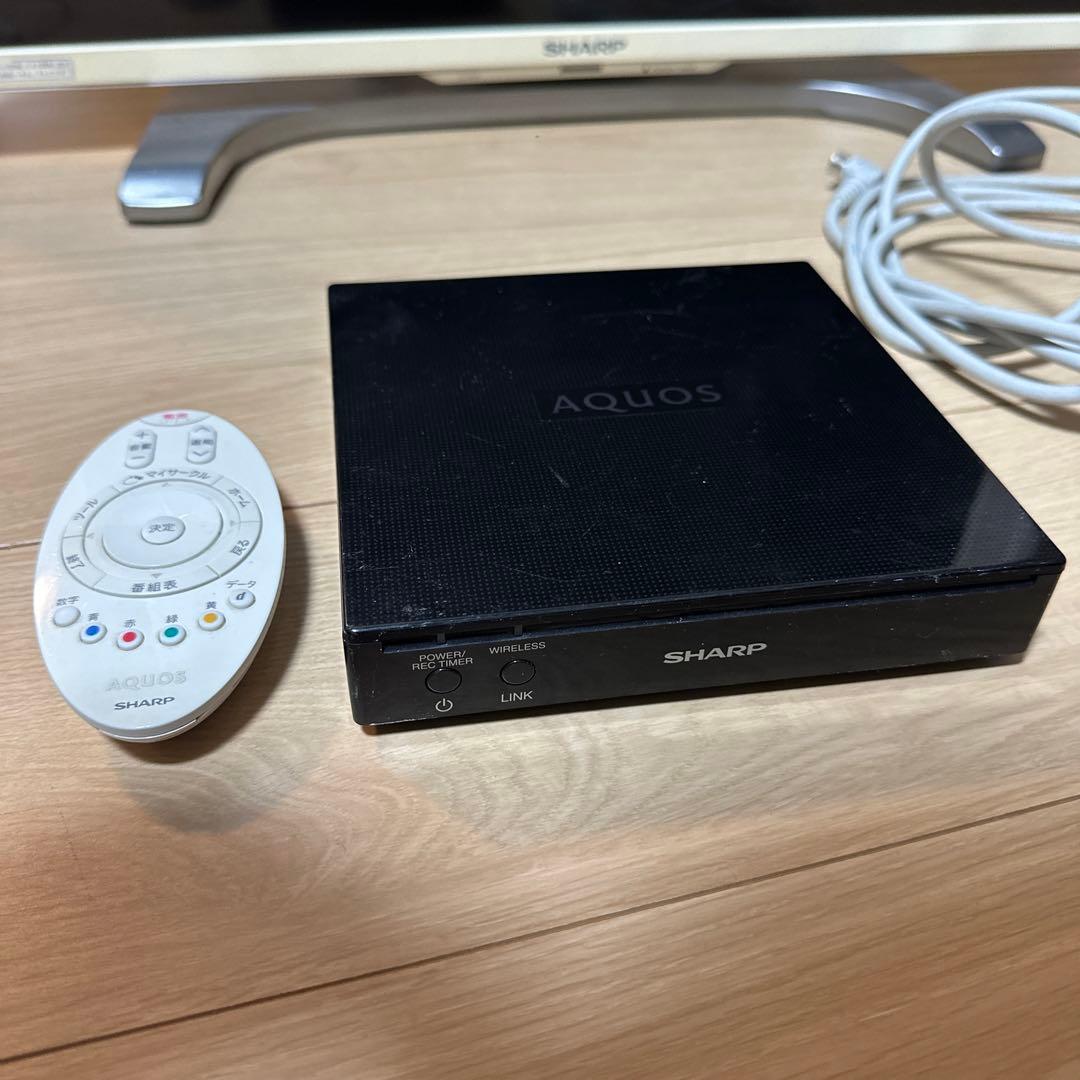 SHARP AQUOS 32インチ テレビ 本体とリモコン