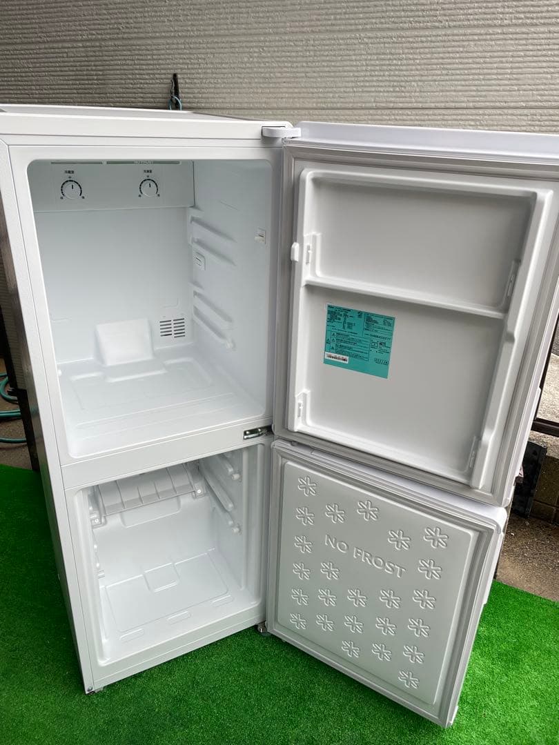 580極美品✨ ハイアール 148L おしゃれホワイト 2ドア冷蔵庫 右開き