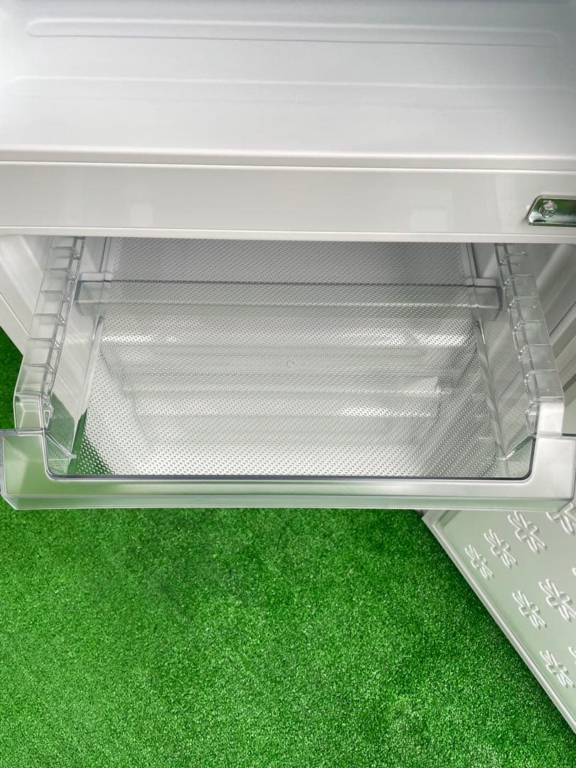 580極美品✨ ハイアール 148L おしゃれホワイト 2ドア冷蔵庫 右開き