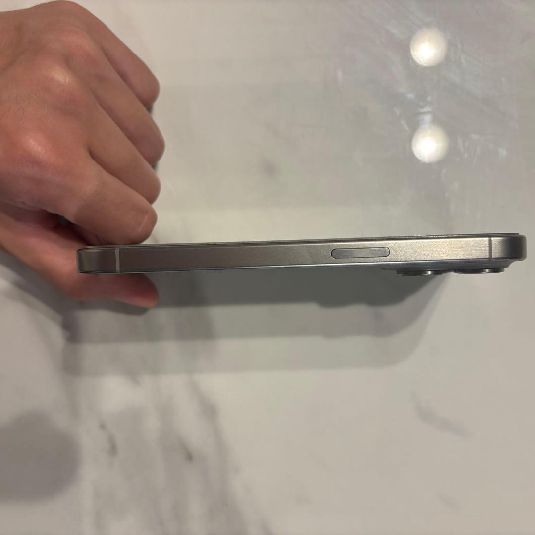 iPhone15Pro 128GB ナチュラルチタニウム 注意あり