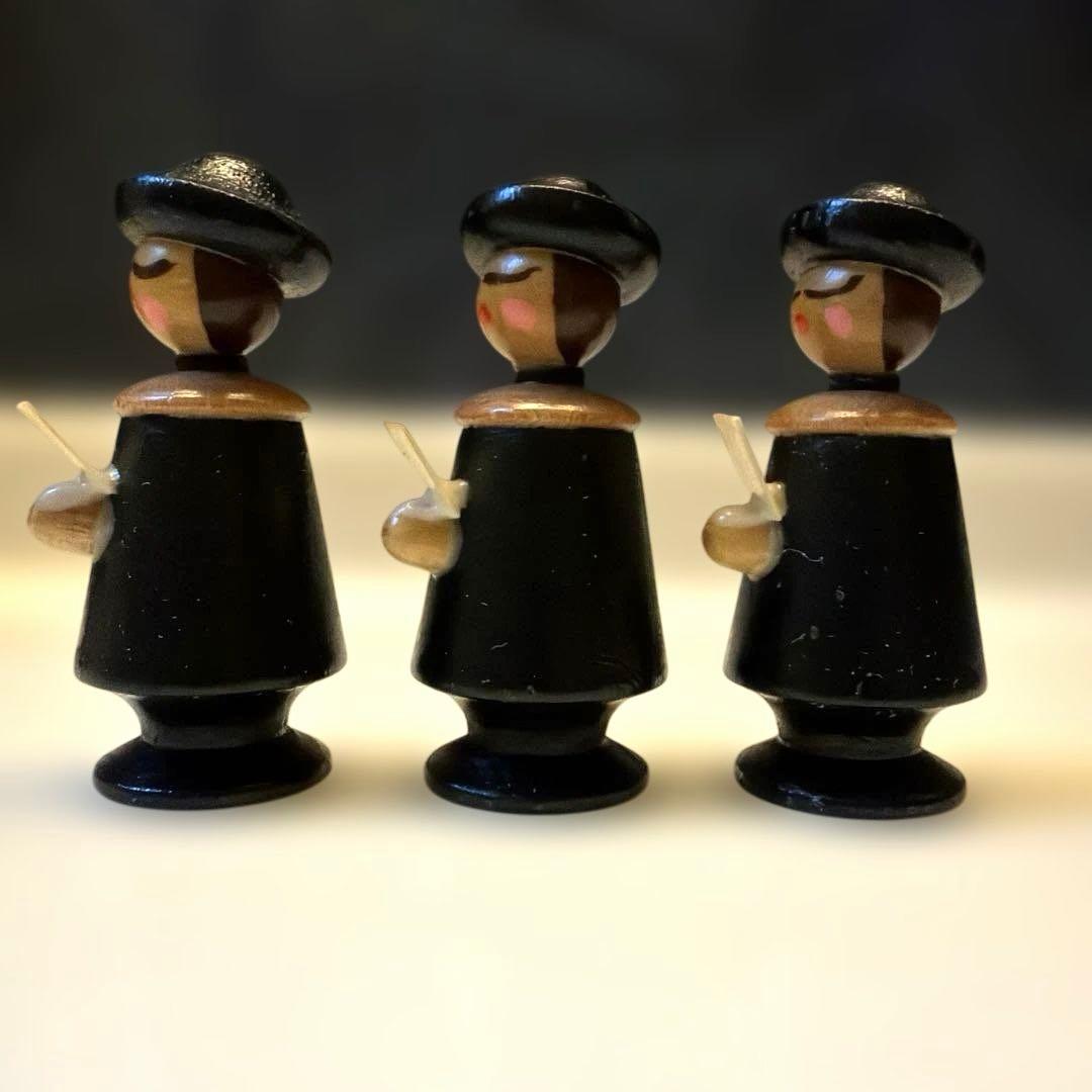 未使用　ドイツエルツ山地　木工民芸品ヴィンテージ　5名聖歌隊　削り木2本