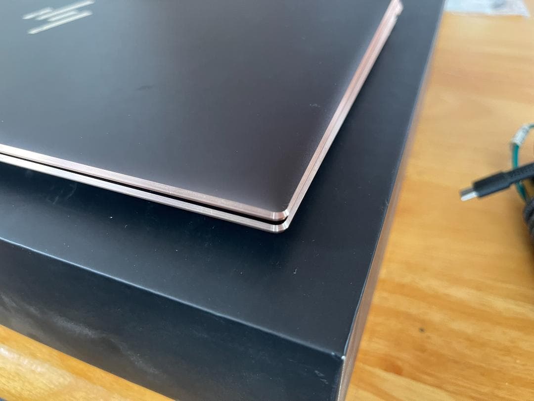 HP Spectre x360 13-aw0000 〔中古品〕