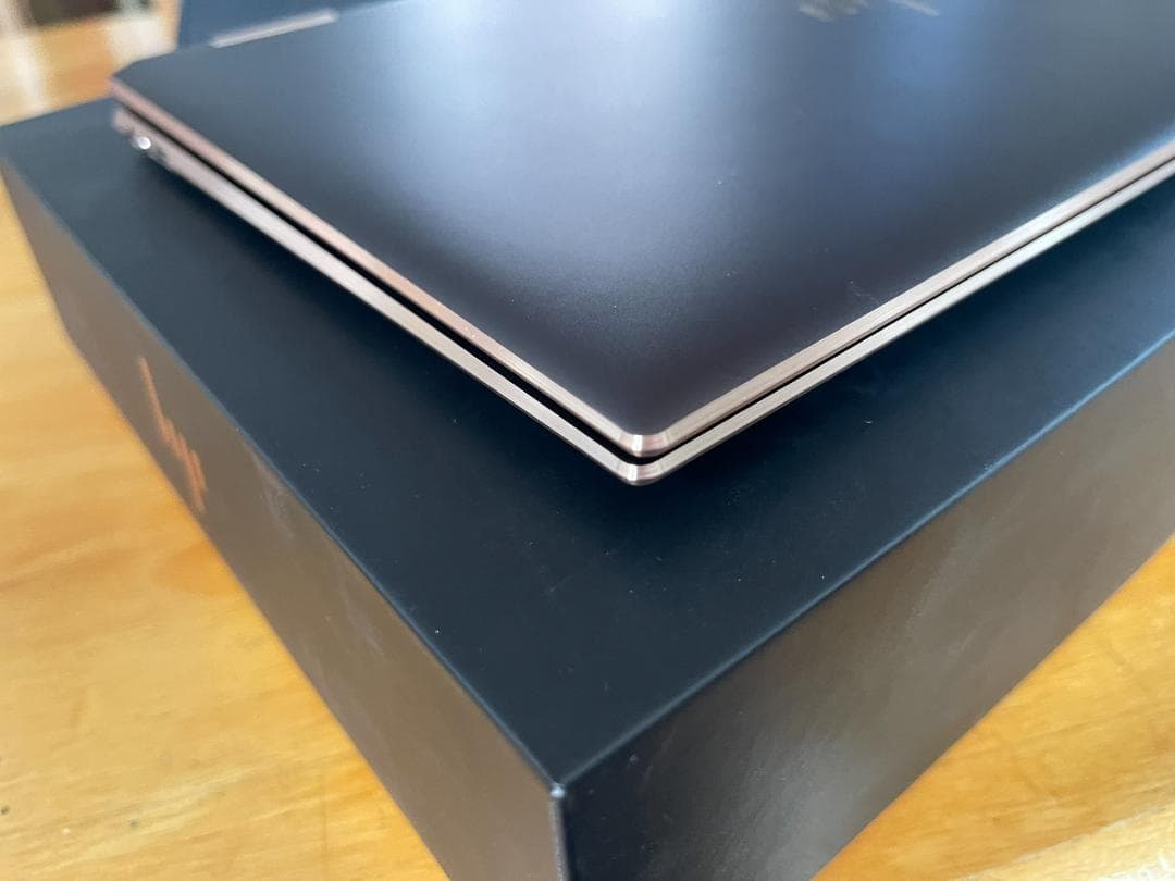 HP Spectre x360 13-aw0000 〔中古品〕