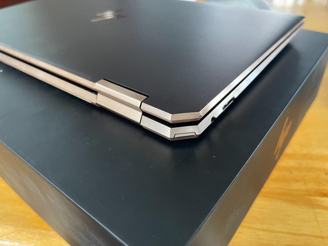 HP Spectre x360 13-aw0000 〔中古品〕