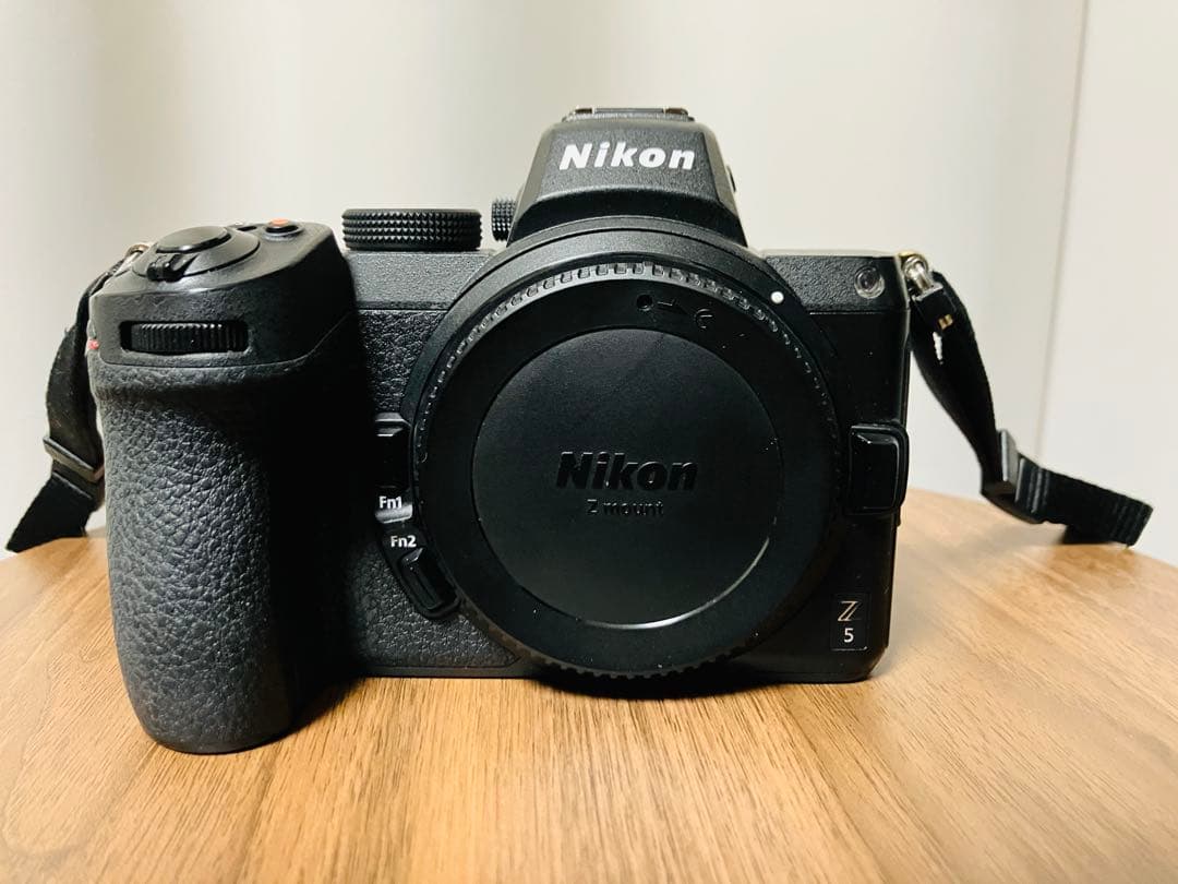 カ*ニ様 【美品】Nikon Z5、MB-N10、EN-EL15c ×2 ミラー
