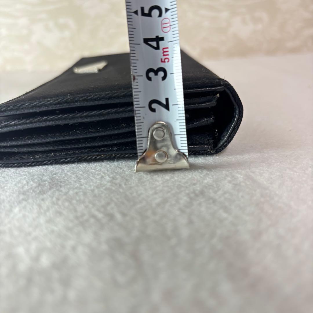 美品　PRADA プラダ　ブラック ナイロン　長財布　二つ折り財布