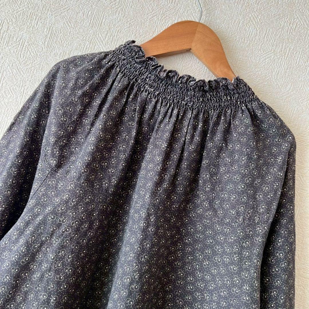 Lisette プラタンヌ・フリュイ ジョアン ハイネックブラウス リネン混