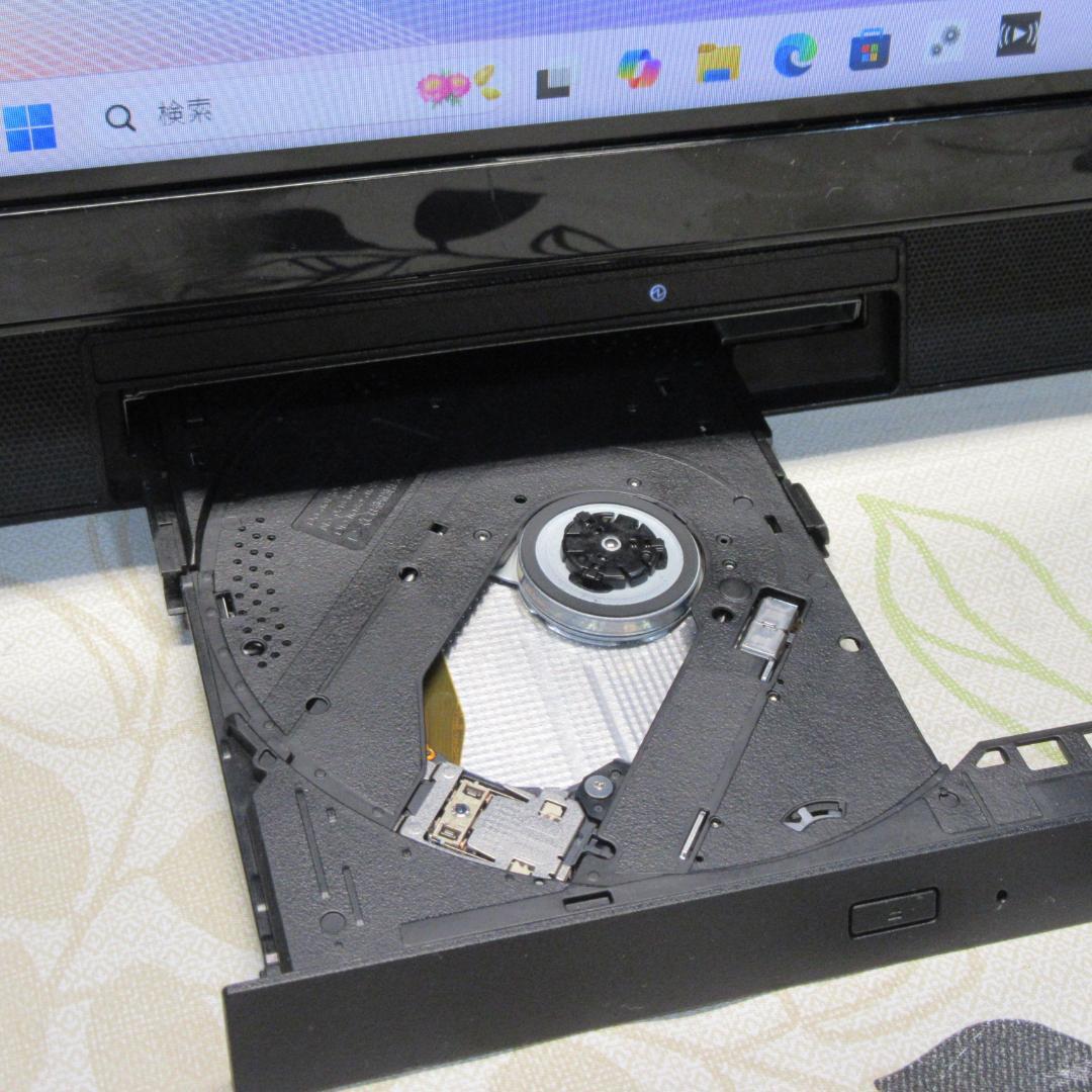 人気の黒Win11公式対応8世代i5/メ16G/SSD+HDD/DVD/HDMI