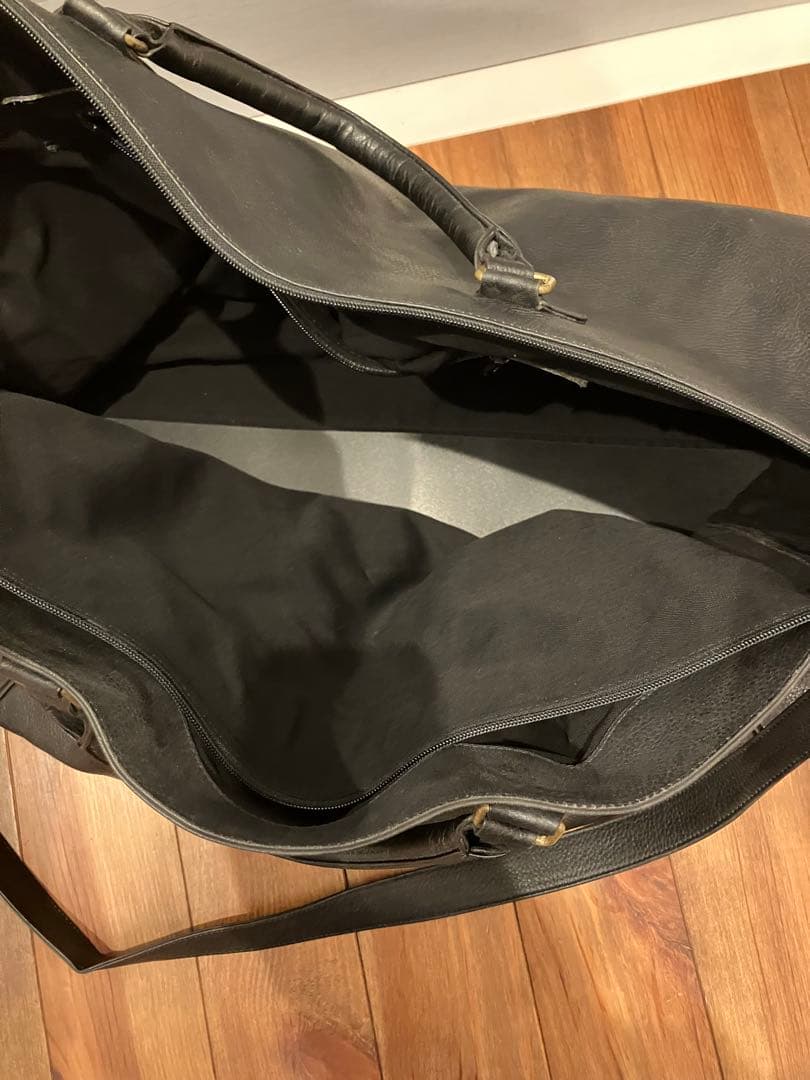 ブラックレザーボストンバッグ