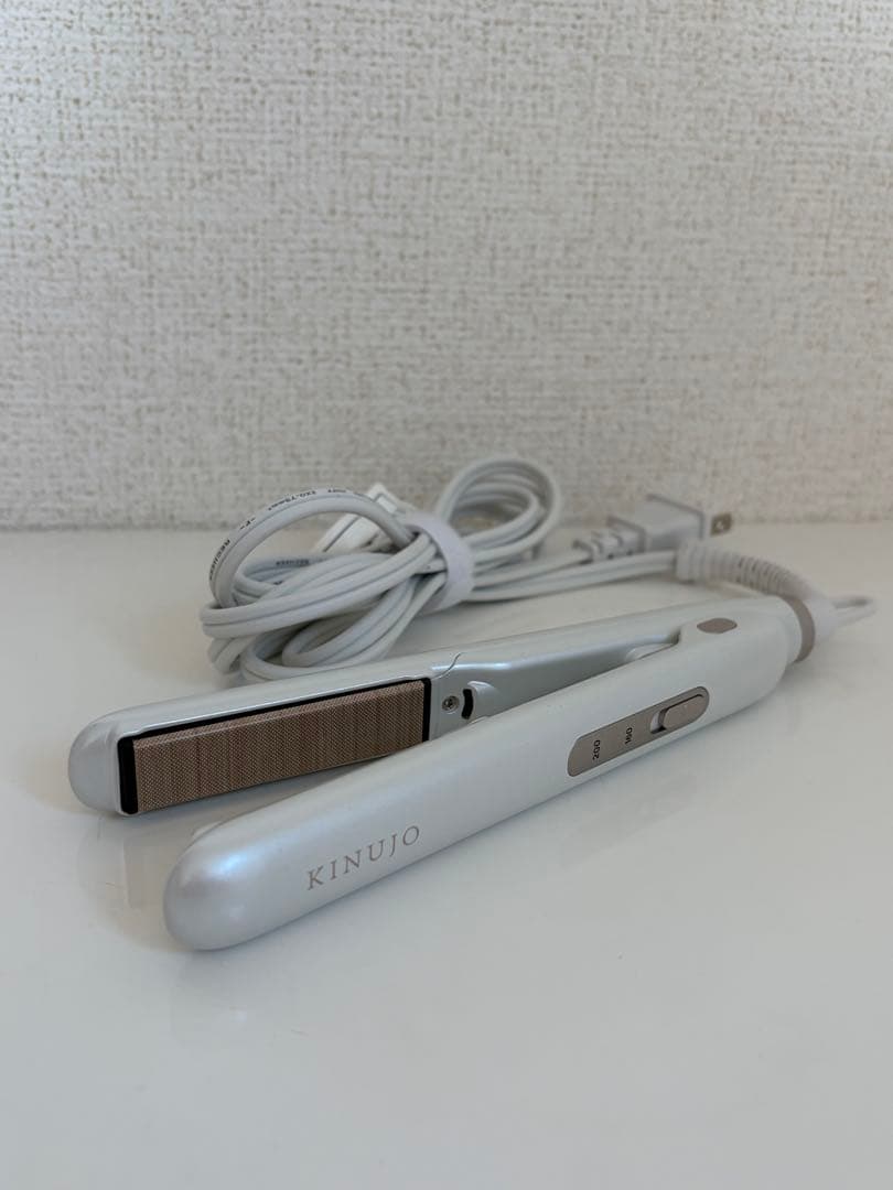 KINUJO 絹女 ミニ ストレートヘアアイロン