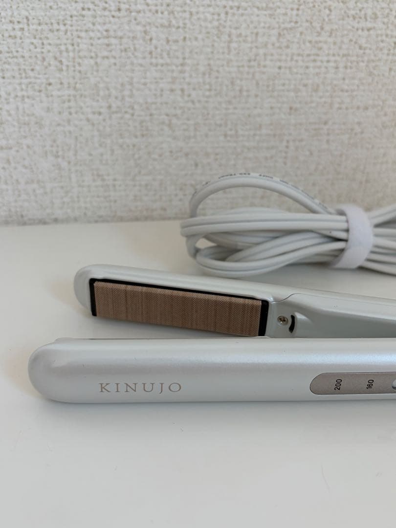 KINUJO 絹女 ミニ ストレートヘアアイロン