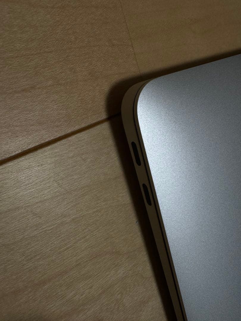 充電回数48 Apple MacBook 13インチ シルバー　M1 2020