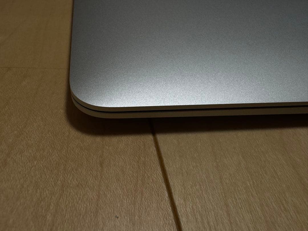 充電回数48 Apple MacBook 13インチ シルバー　M1 2020