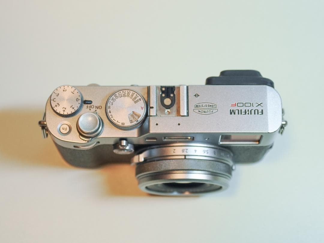 ジ*マ様 富士フィルム　FUJIFILM X100F シルバー 付属多数