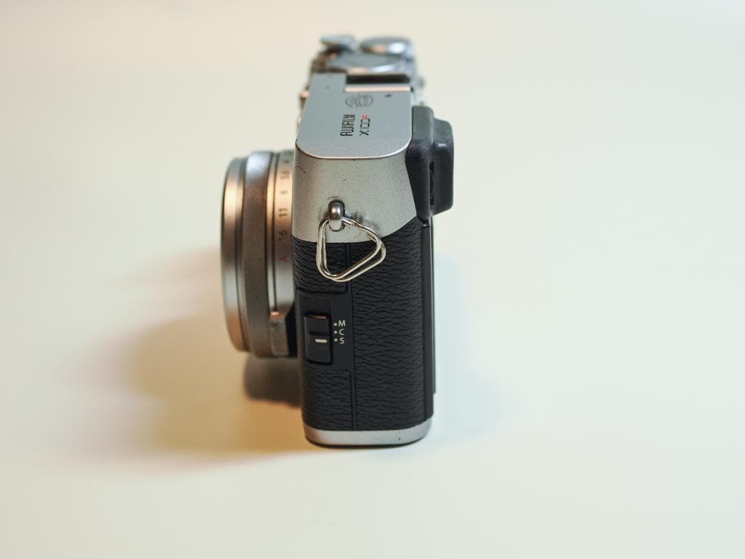 ジ*マ様 富士フィルム　FUJIFILM X100F シルバー 付属多数