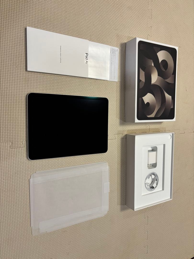 ジャンク扱いiPad Air (第5世代) スターライト64GB Wifiモデル