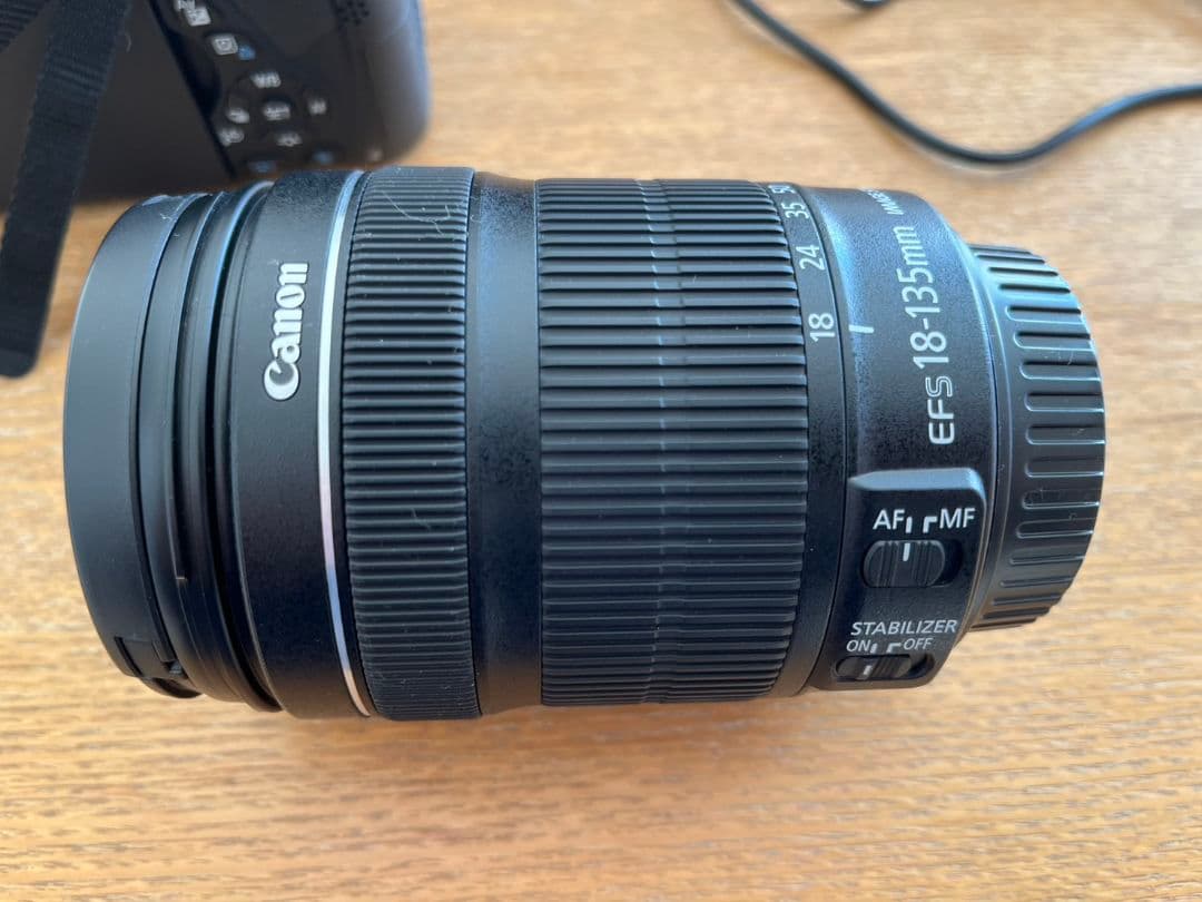 Canon EOS Kiss X7i　カメラ　レンズ　ブラック　キャノン