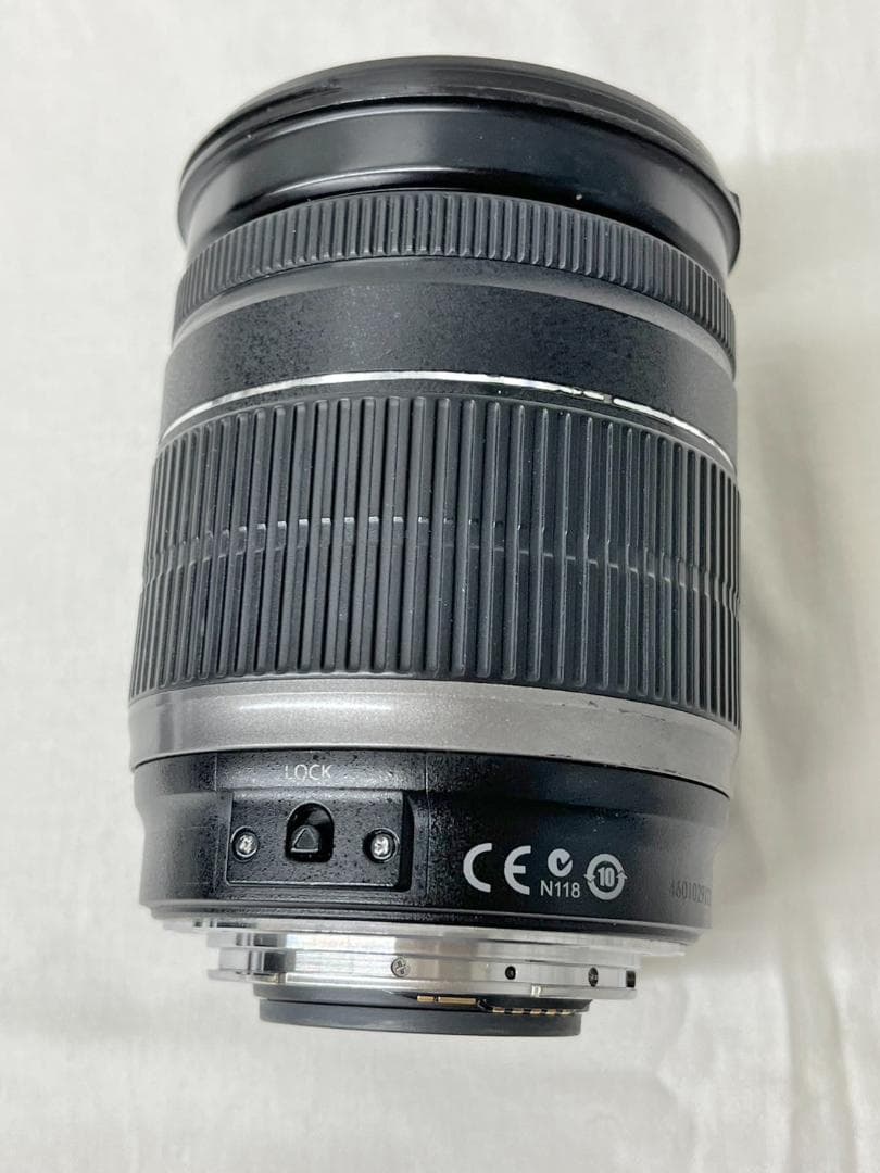 Canon EF-S 18-200mm レンズ