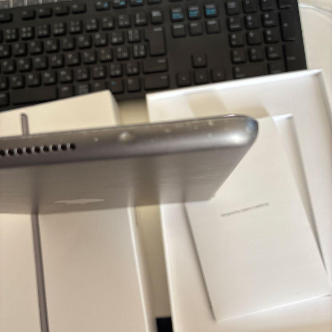 iPad第8世代　32Gセルラーモデル