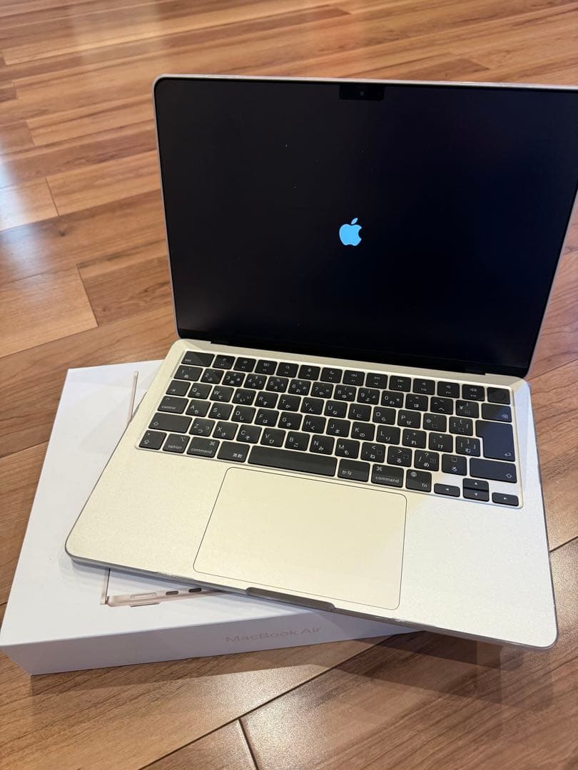 MacBook 13インチ M2 256GB