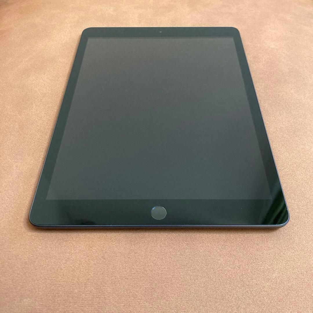 3861【早い者勝ち】美品☆iPad8 第8世代 32GB WIFIモデル☆