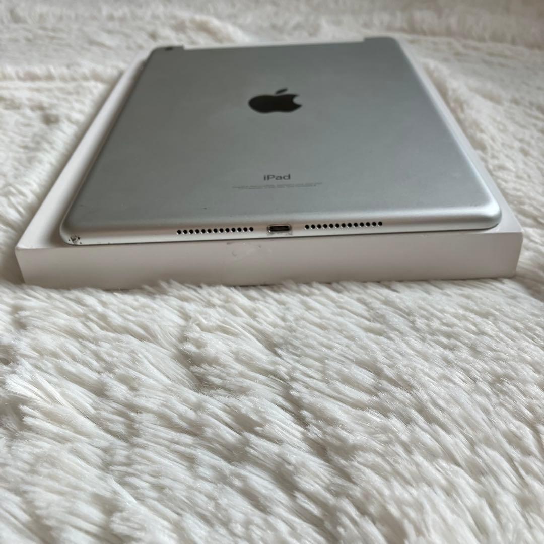 【完動品】iPad 第5世代 32GB SIMフリー【すぐ発送】