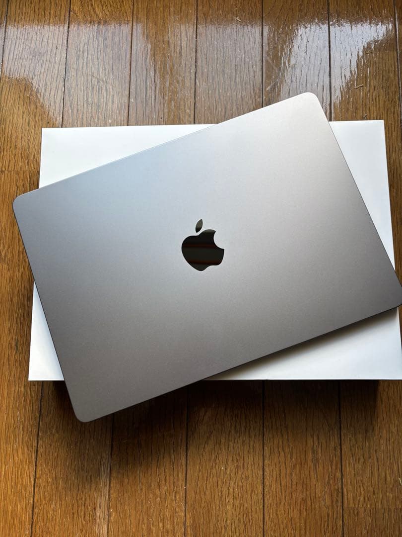 MacBook Air m2 カバー、保護ケース付属