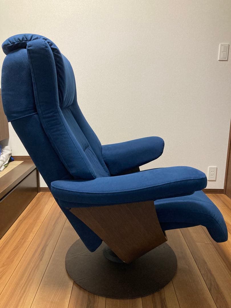 カリモク　ザ・ファースト　ネイビー リクライニングチェア 1人掛けソファ