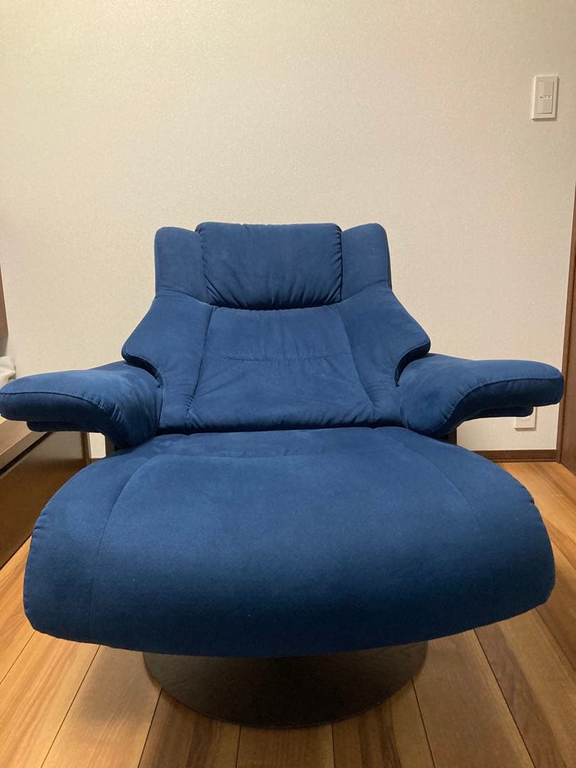 カリモク　ザ・ファースト　ネイビー リクライニングチェア 1人掛けソファ
