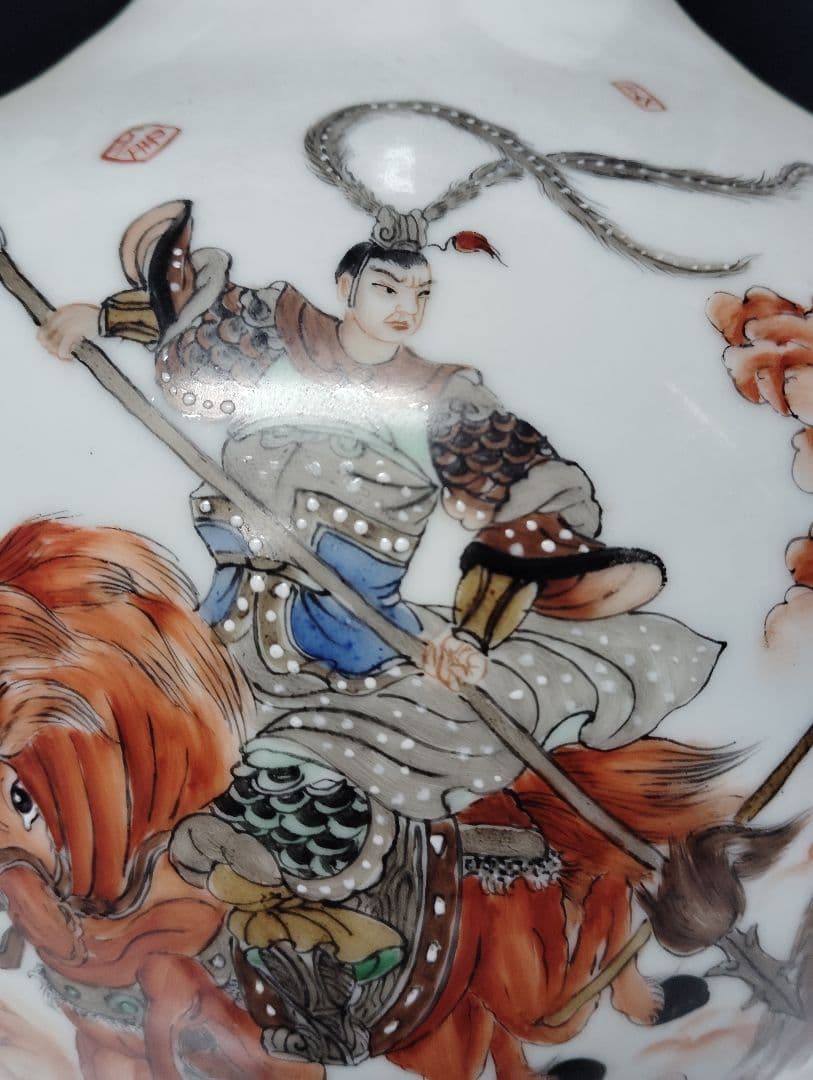 中国　景徳鎮 粉彩　三国志人物図 天球瓶