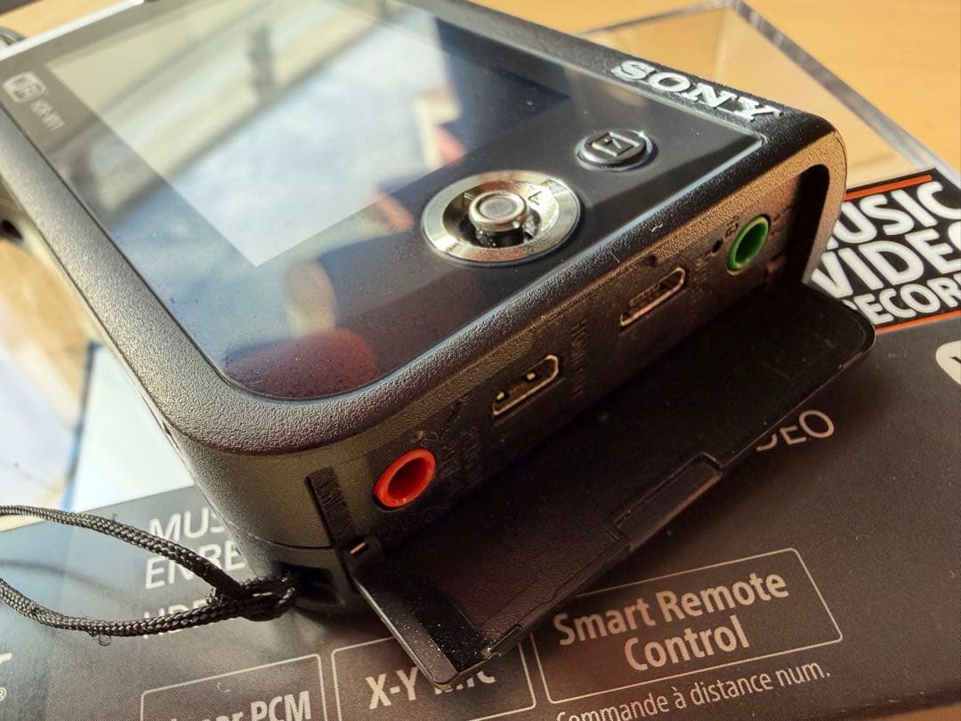 ビデオカメラ Sony HDR-MV1