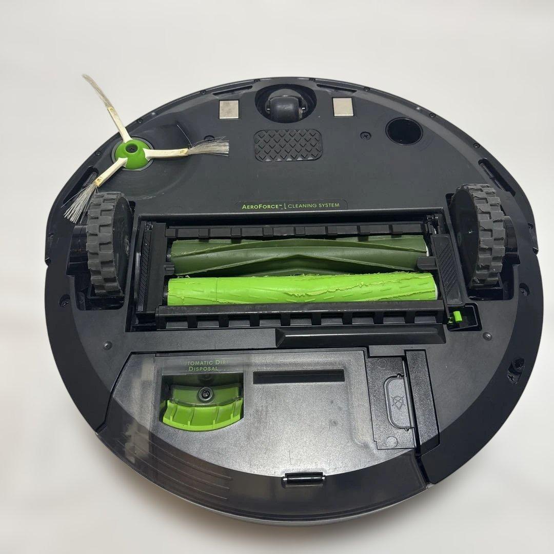 ルンバi3+ 本体　メンテナンスセット付き