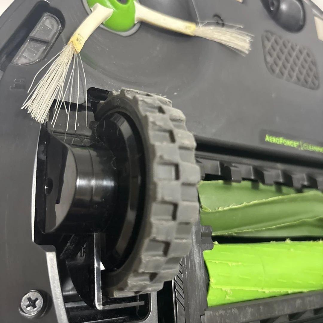 ルンバi3+ 本体　メンテナンスセット付き