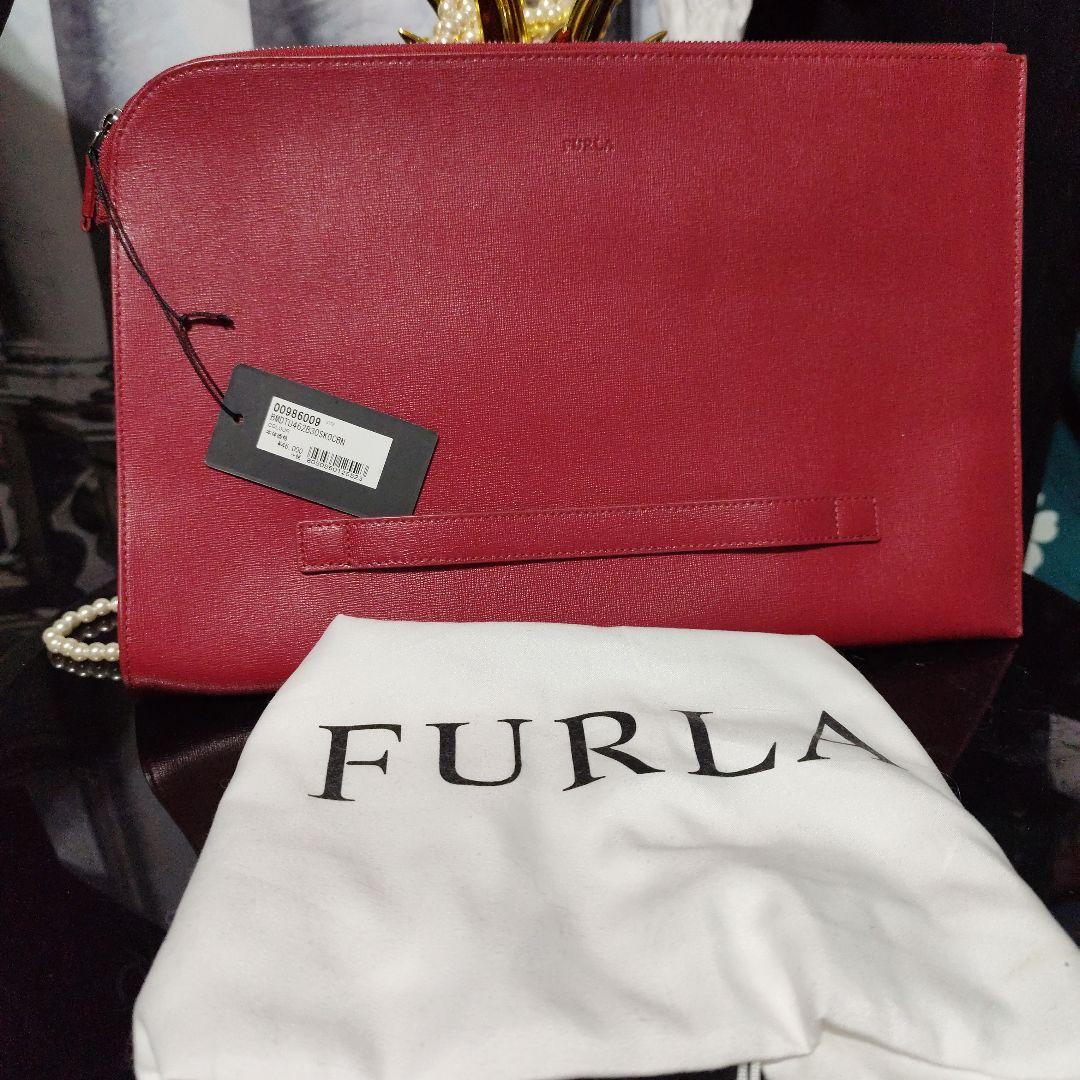 FURLA レッド クラッチバッグ 保存袋付き