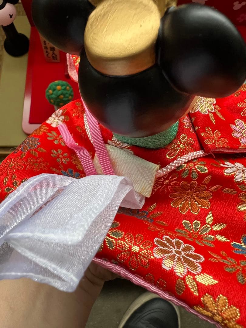 ミッキーミニー雛人形　吉徳大光　陶器製　ガラスケース付き