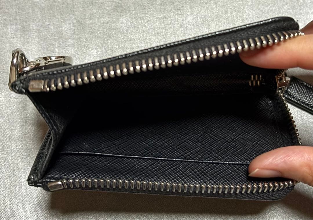 PRADA キーケース サフィアーノレザー ブラック ギャランティ付き