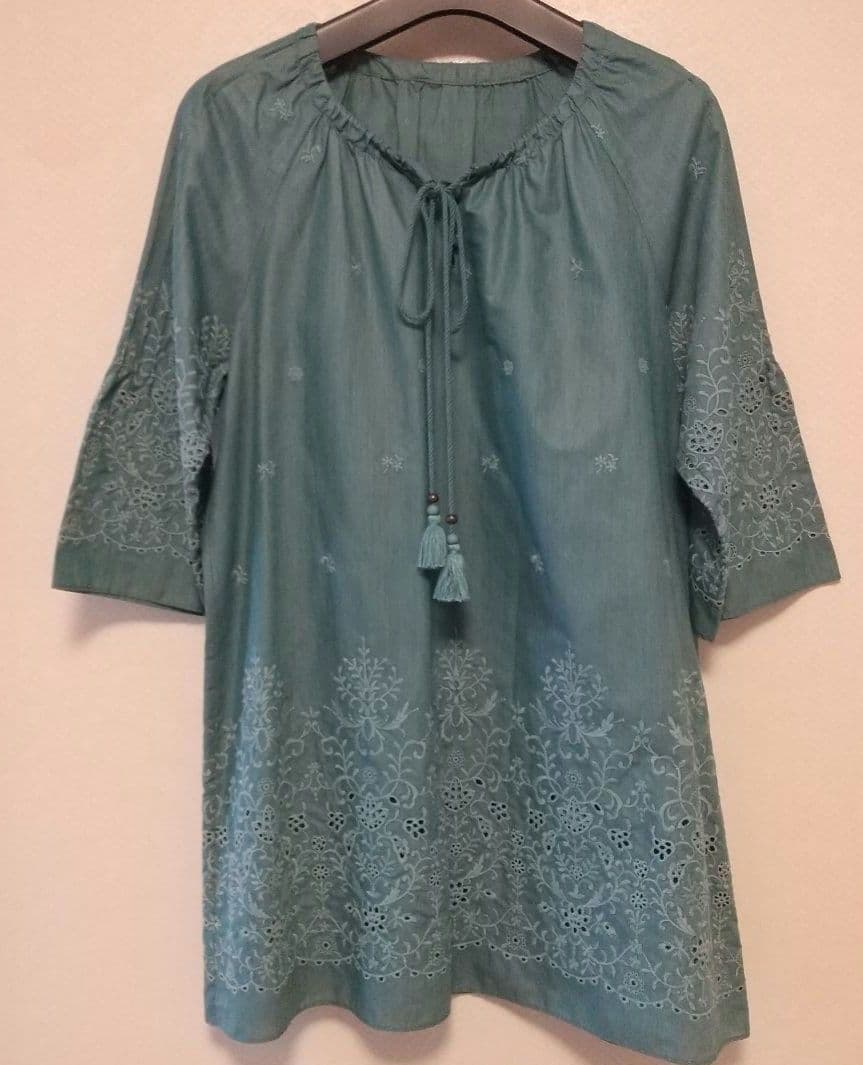 レリアン Lelian 青緑 刺繍飾り エレガント五分袖 チュニック
